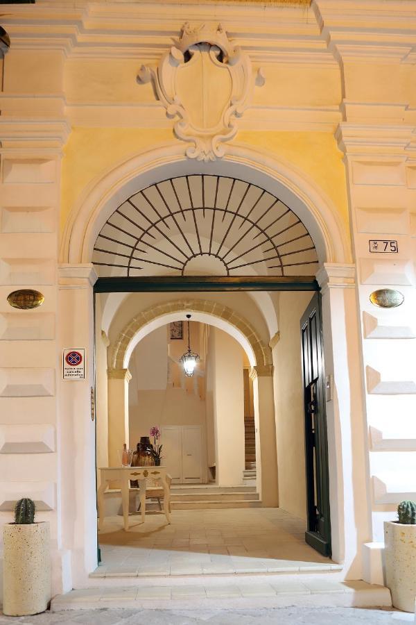 مبيت وإفطار غالّيبولي Palazzo Castiglione المظهر الخارجي الصورة