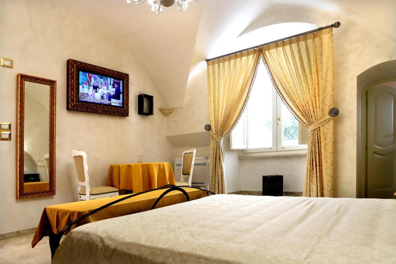مبيت وإفطار غالّيبولي Palazzo Castiglione المظهر الخارجي الصورة