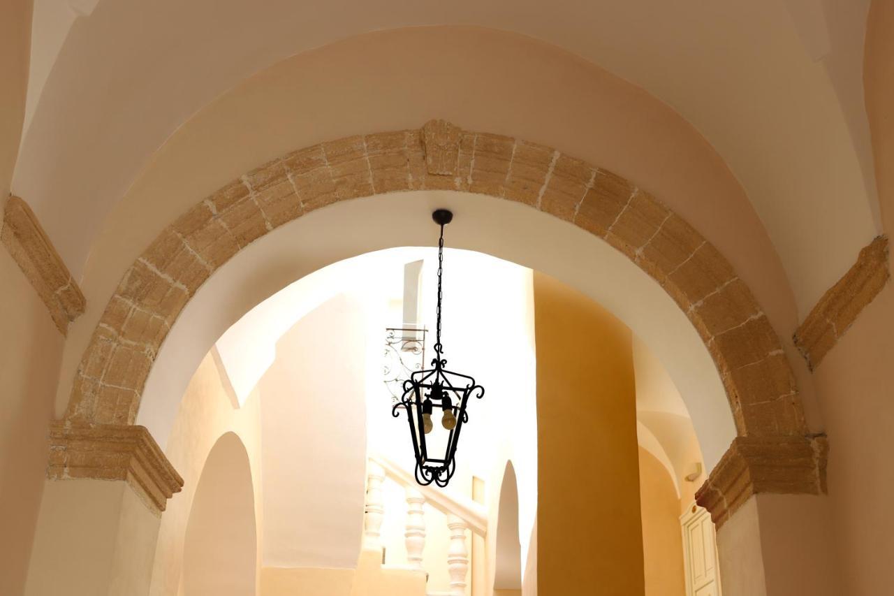 مبيت وإفطار غالّيبولي Palazzo Castiglione المظهر الخارجي الصورة